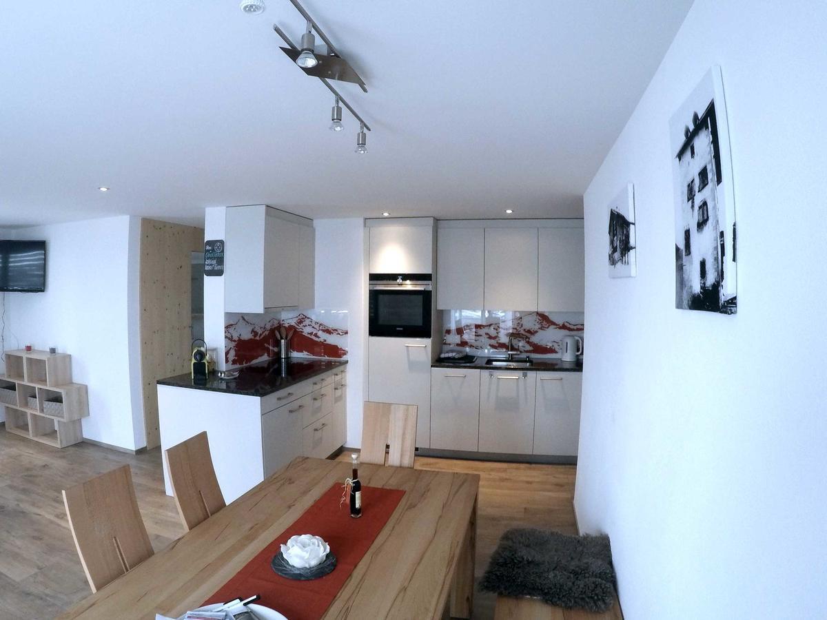 Haus Baracca Apartment Vella Екстериор снимка