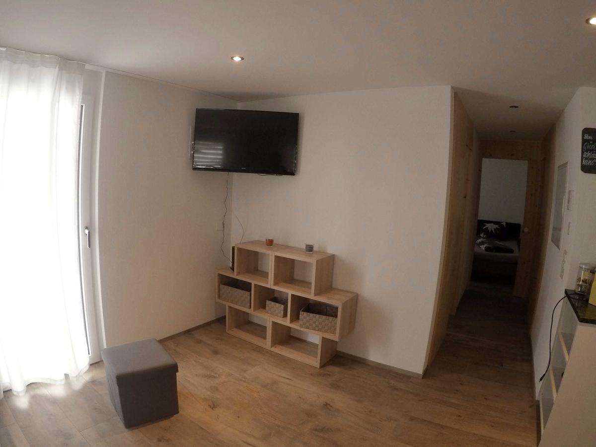 Haus Baracca Apartment Vella Екстериор снимка