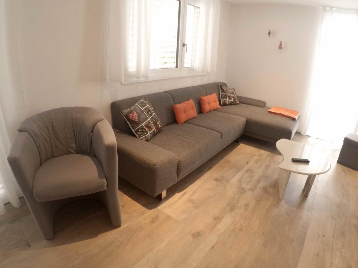 Haus Baracca Apartment Vella Екстериор снимка