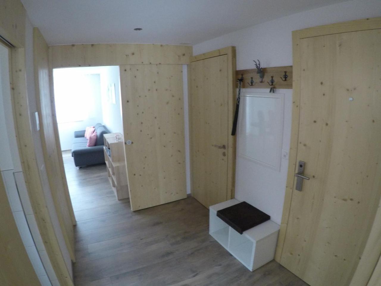 Haus Baracca Apartment Vella Екстериор снимка