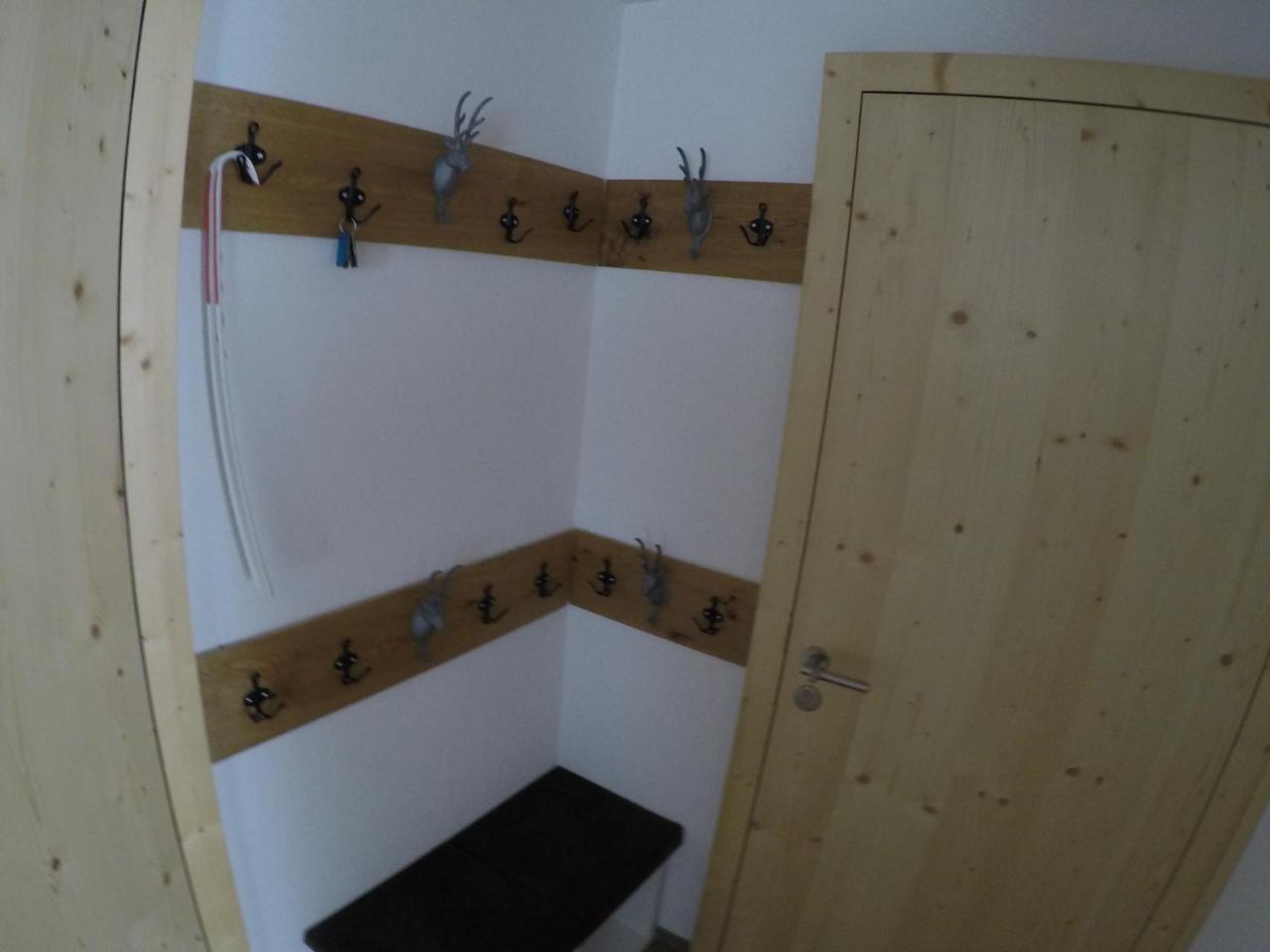 Haus Baracca Apartment Vella Екстериор снимка