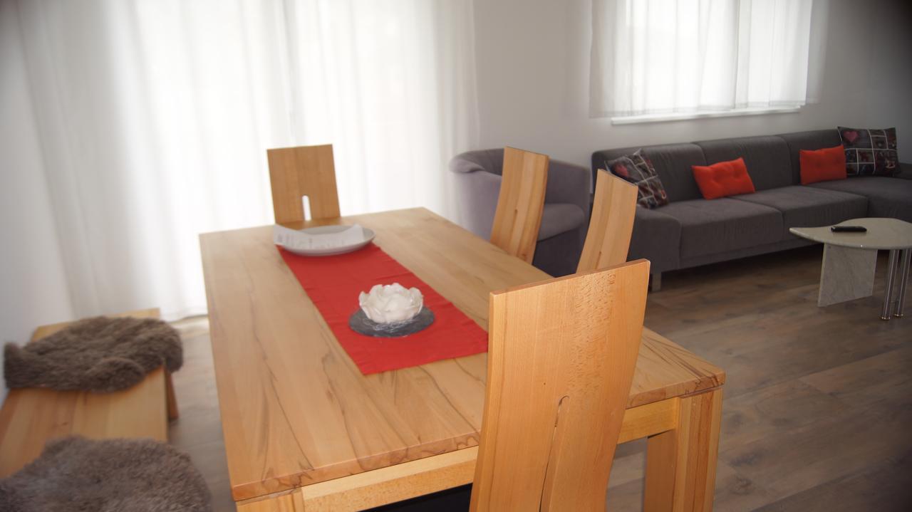 Haus Baracca Apartment Vella Екстериор снимка