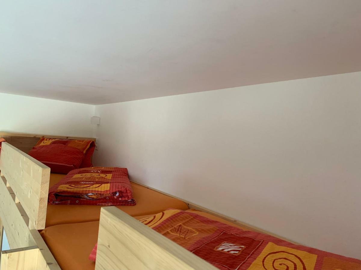 Haus Baracca Apartment Vella Екстериор снимка