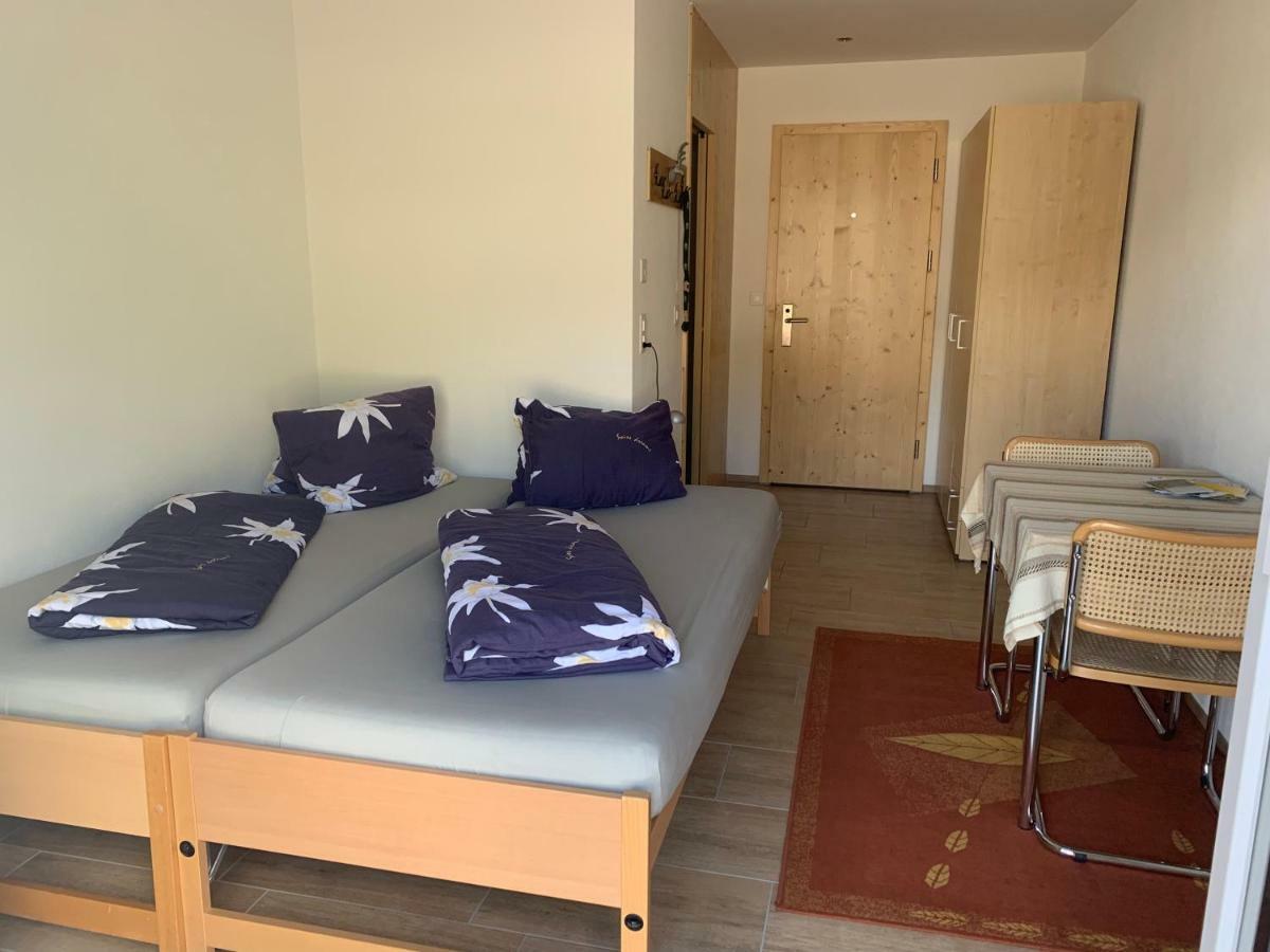 Haus Baracca Apartment Vella Екстериор снимка