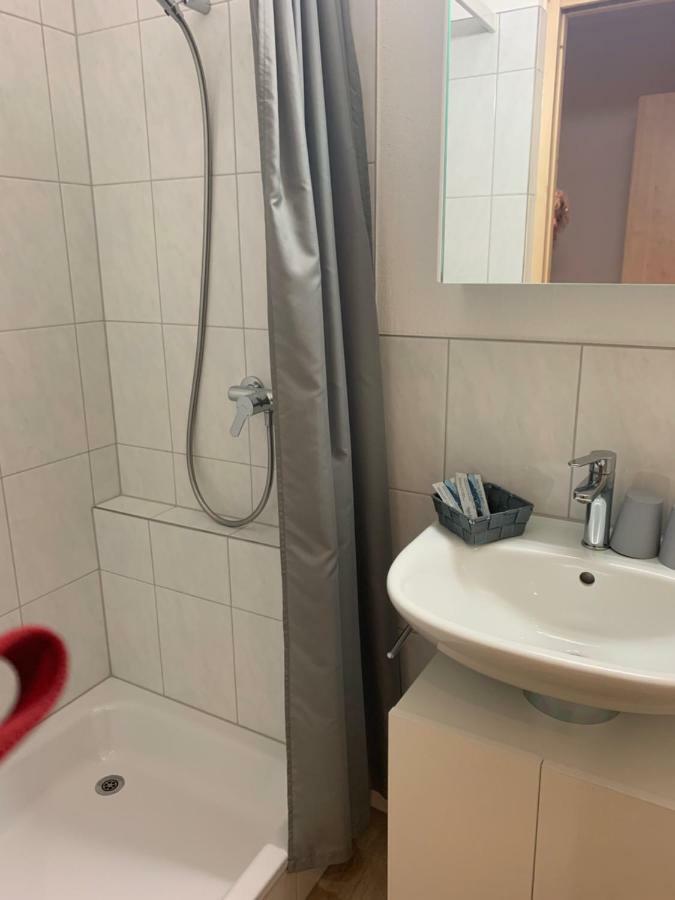 Haus Baracca Apartment Vella Екстериор снимка