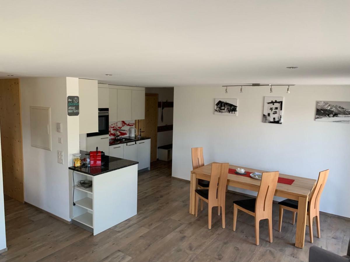 Haus Baracca Apartment Vella Екстериор снимка